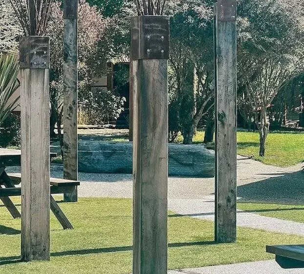 Retkeilymaja Lake Mahinapua