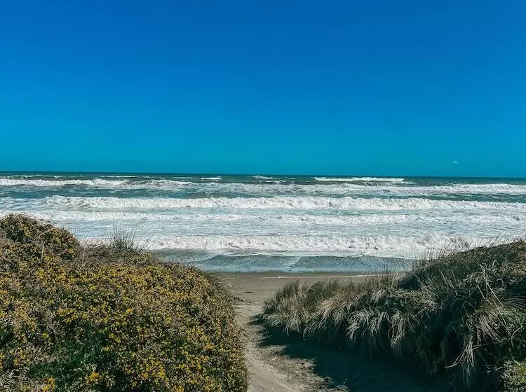 Retkeilymaja Lake Mahinapua