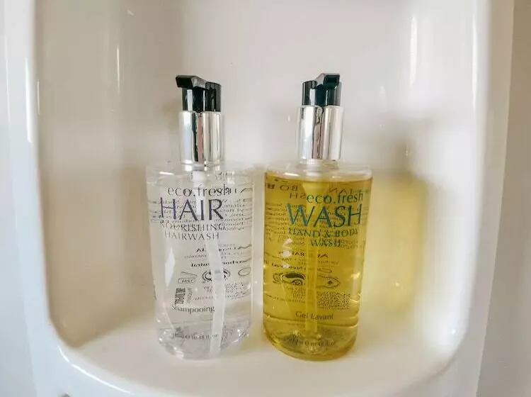 Retkeilymaja Lake Mahinapua