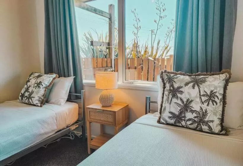 Retkeilymaja Lake Mahinapua