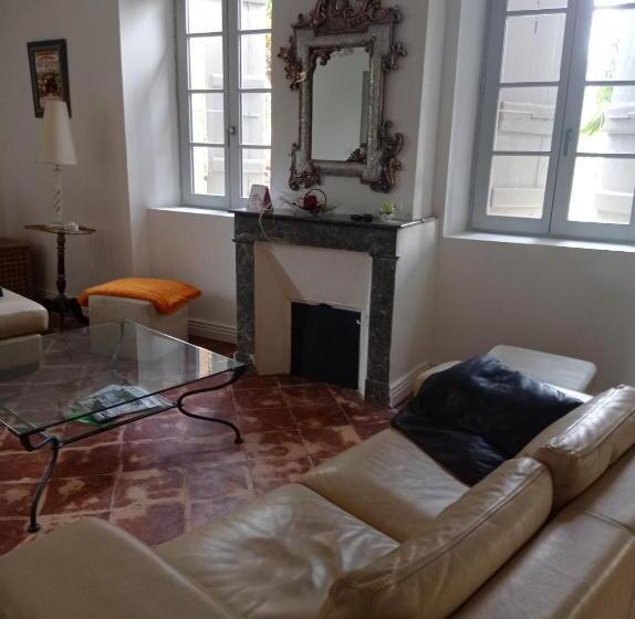 ベッドアンドブレックファースト Les Coulisses Du Château