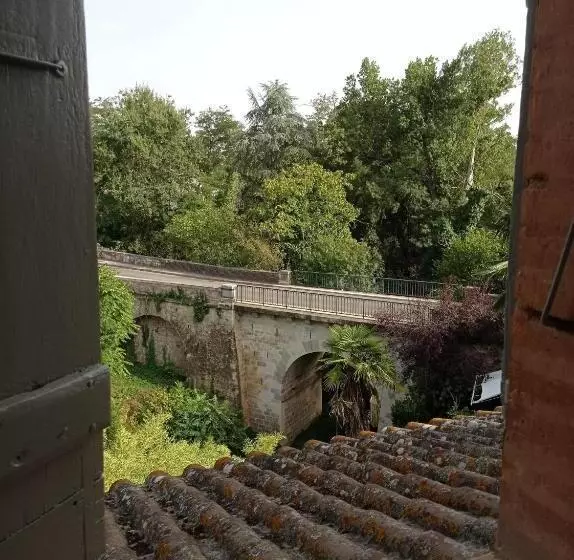 Aamiaismajoitus (B&B) Les Coulisses Du Château