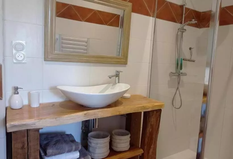 Aamiaismajoitus (B&B) Les Coulisses Du Château