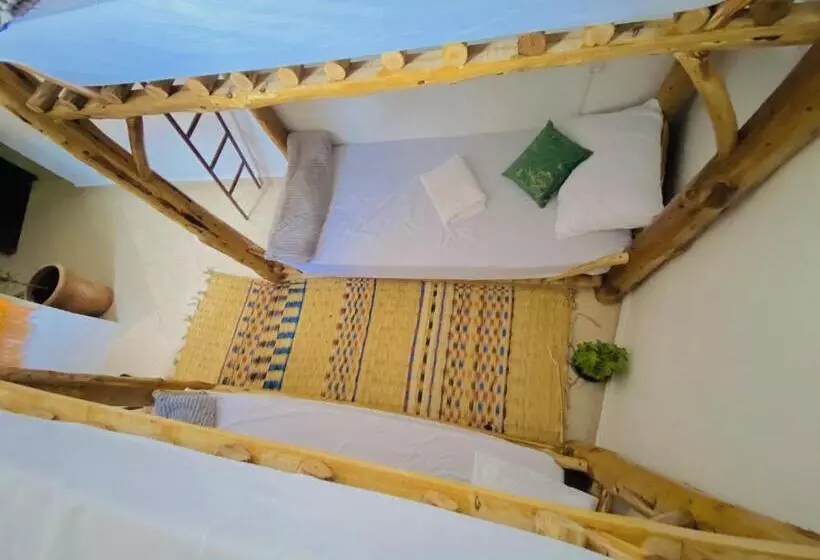 Aamiaismajoitus (B&B) Tizaou Guest House