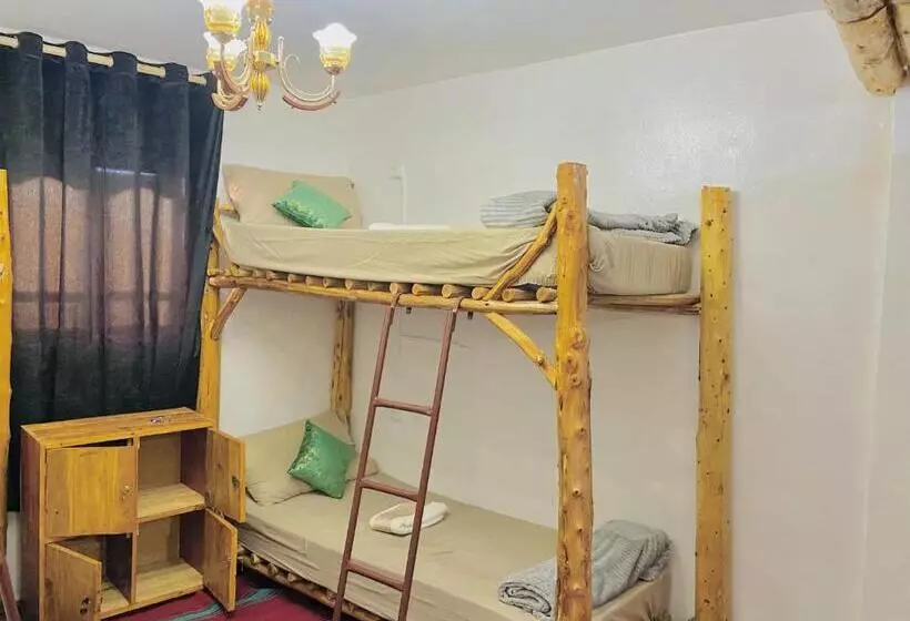 Aamiaismajoitus (B&B) Tizaou Guest House