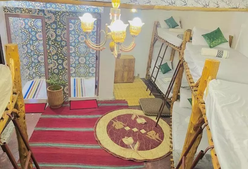 Aamiaismajoitus (B&B) Tizaou Guest House