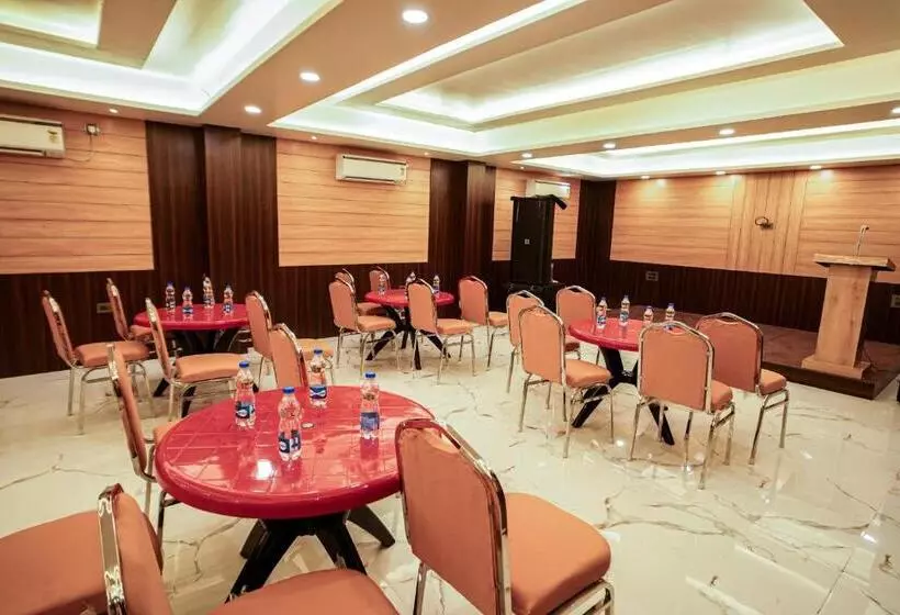 Gogol Beach Resort !! Luxury Room With Mesmerizing Sunset Views & Free Parking !!