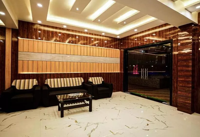 Gogol Beach Resort !! Luxury Room With Mesmerizing Sunset Views & Free Parking !!