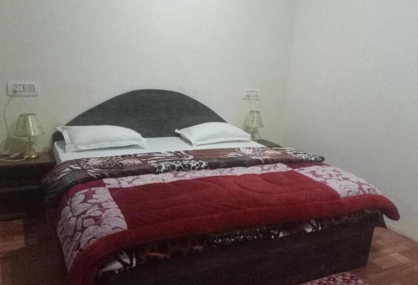 Hotel-cápsula Shayana Cafe And Room S