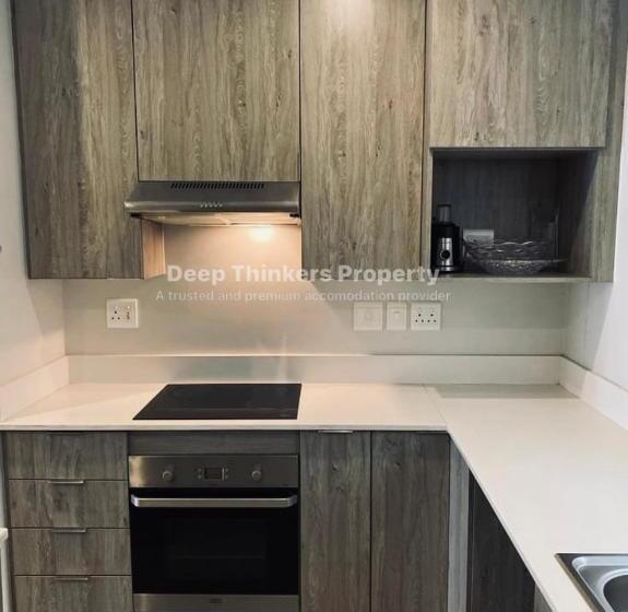 فندق Deep Thinkers Property