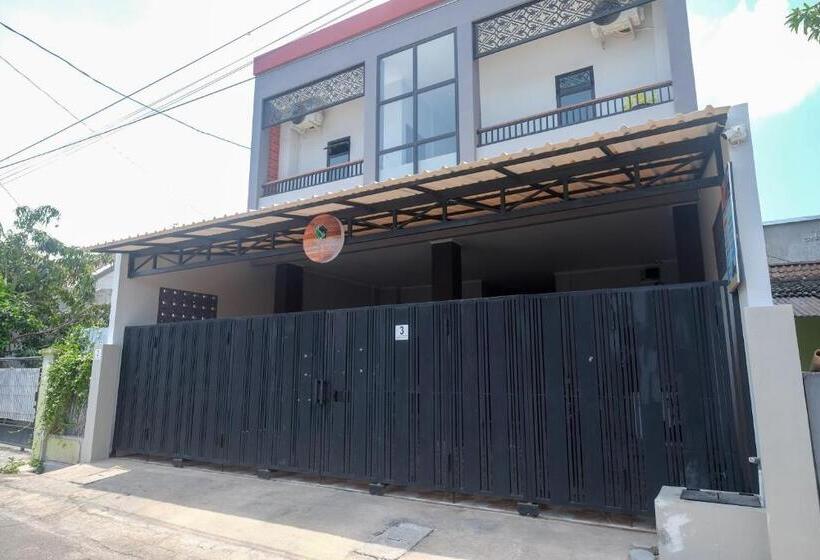 فندق Dr Living Syariah Solo Mitra Reddoorz