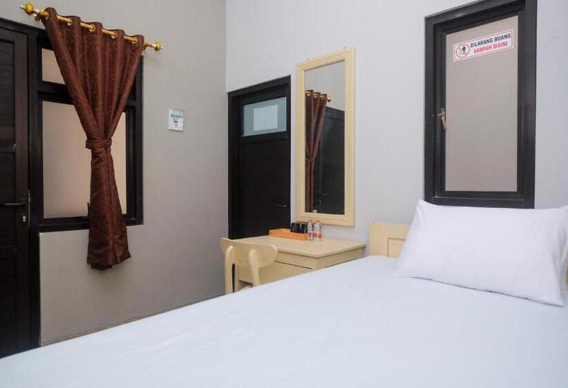 فندق Dr Living Syariah Solo Mitra Reddoorz