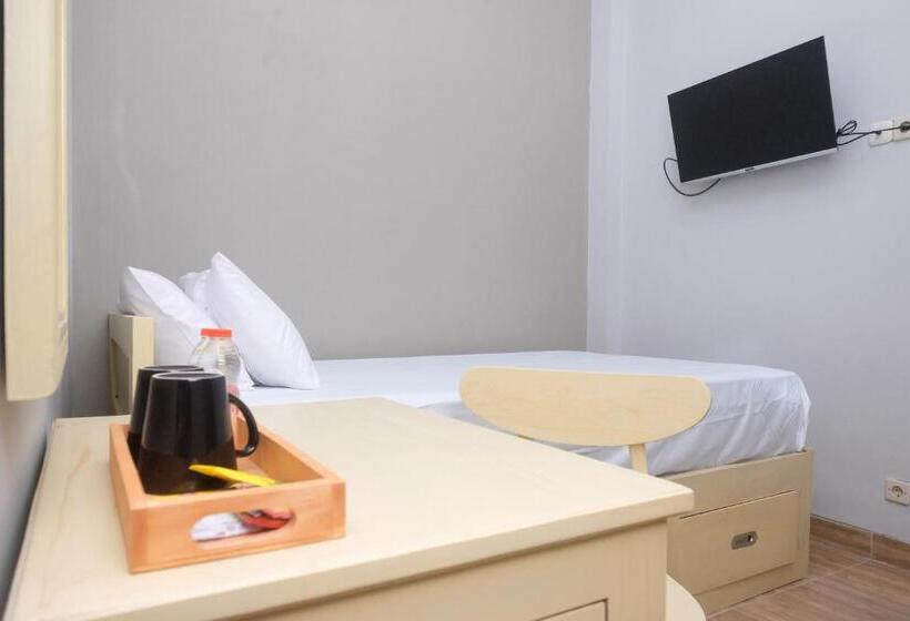 فندق Dr Living Syariah Solo Mitra Reddoorz