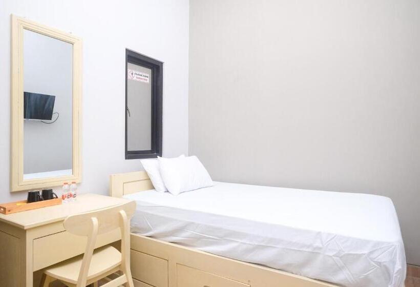 فندق Dr Living Syariah Solo Mitra Reddoorz