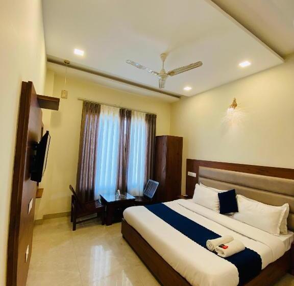 בית מלון כפרי New Ocean Manali !! Near Mall Road