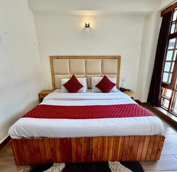בית מלון כפרי New Ocean Manali !! Near Mall Road