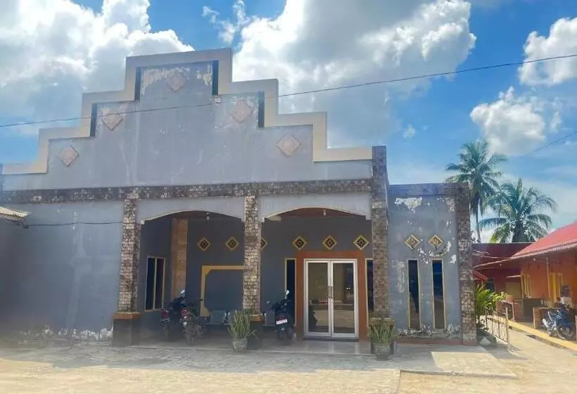 Hotelli Oyo 93119 Guest House Leo Patra