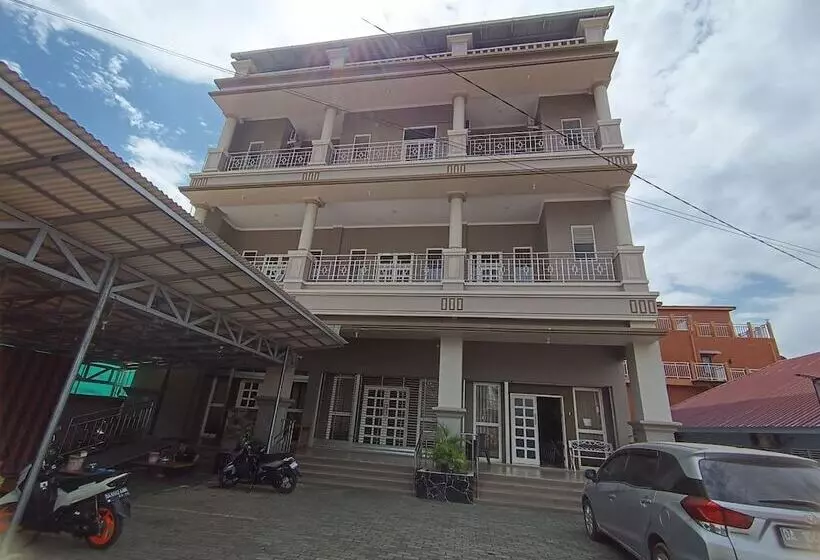 هتل Oyo 93122 Pondok Puti Sartika Syariah