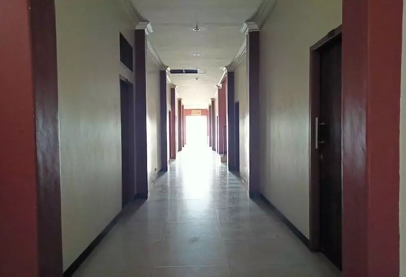 هتل Oyo 93122 Pondok Puti Sartika Syariah