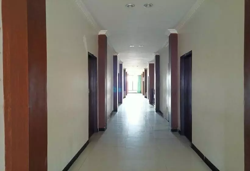 هتل Oyo 93122 Pondok Puti Sartika Syariah