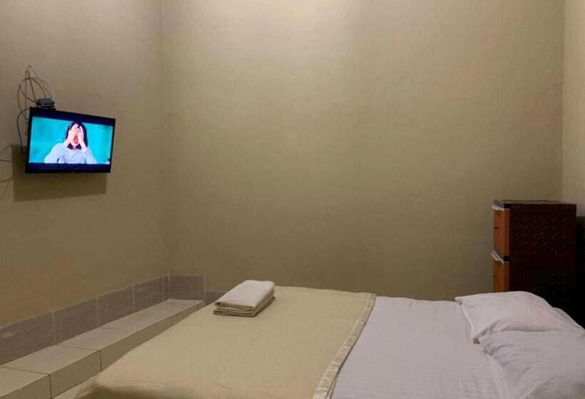 فندق Oyo 93165 Nur Homestay Syariah