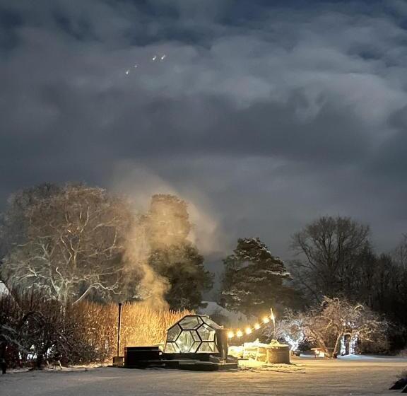 Отель 15 Minutit Haapsalust, ööbimine Klaaskuplis