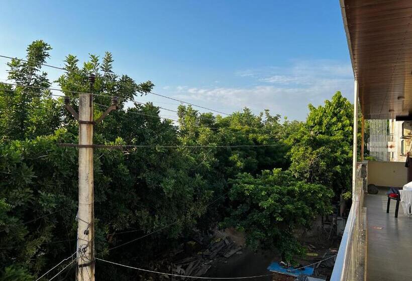 בית מלון כפרי Unitech Cyber Park Gurgaon