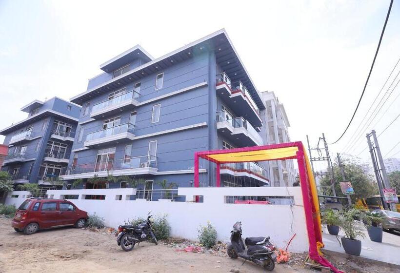 בית מלון כפרי Unitech Cyber Park Gurgaon