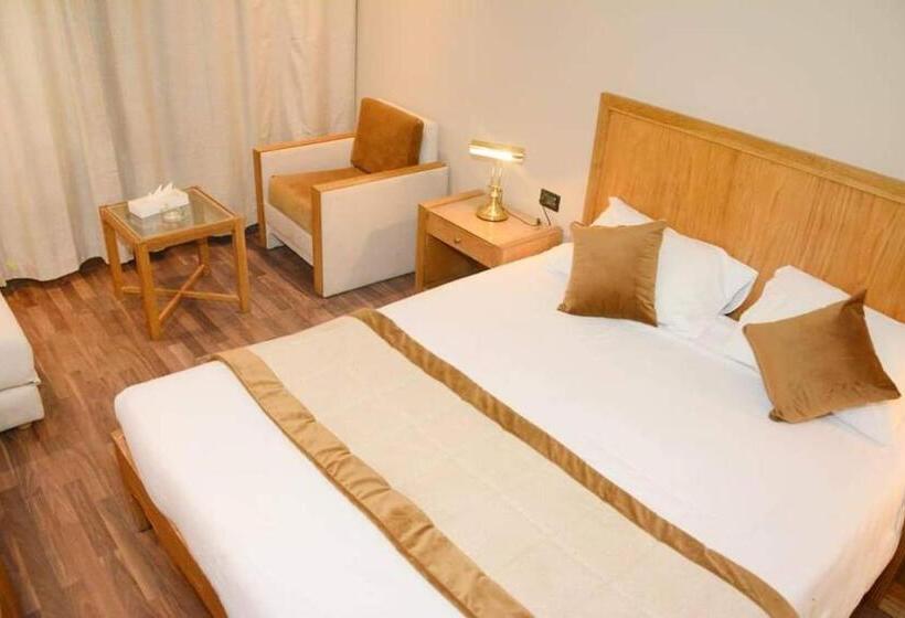 هتل Upper Sky Tours 5 Stars Nile Cruises Sailing From Luxor To Aswan Every Saturday & Monday For 4 Night