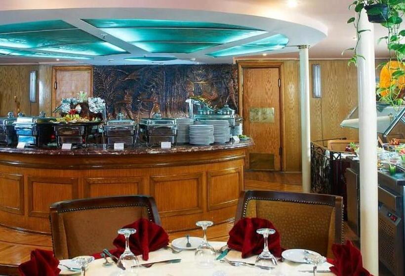 هتل Upper Sky Tours 5 Stars Nile Cruises Sailing From Luxor To Aswan Every Saturday & Monday For 4 Night