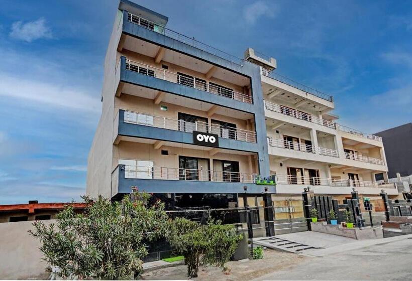 Oyo Flagship Hotel Umen