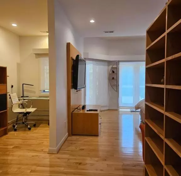 ペンション Beautiful Lake Front House