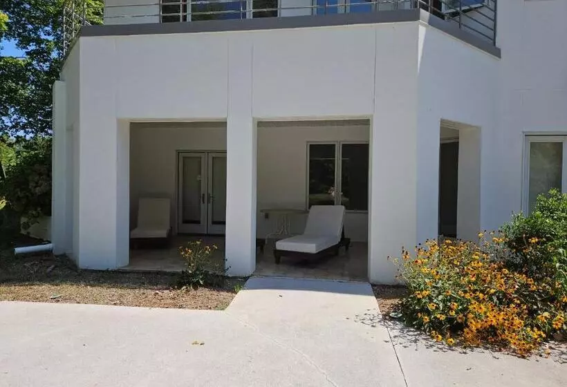 ペンション Beautiful Lake Front House