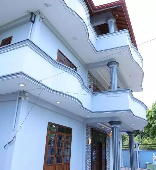 ペンション Hajiz Palace