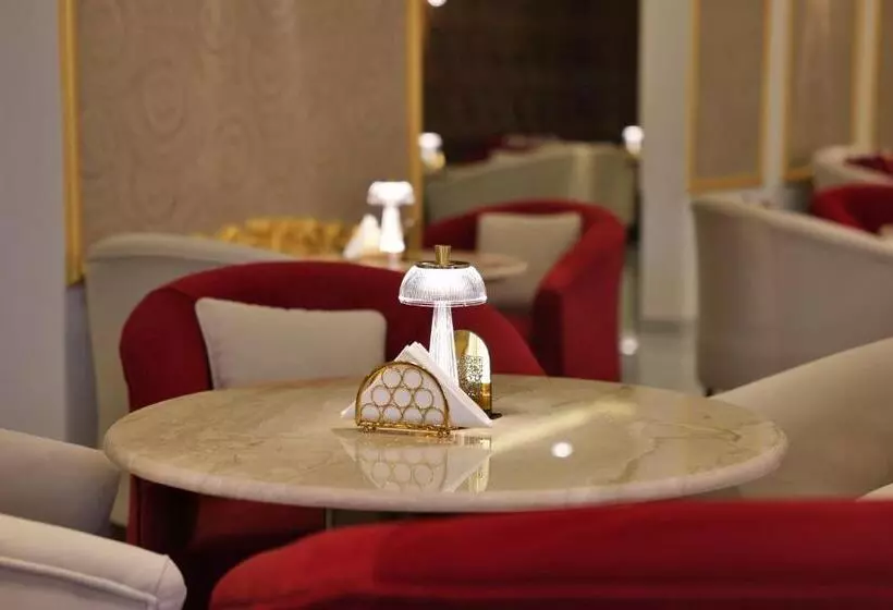 فندق الزوين   Alzuwain