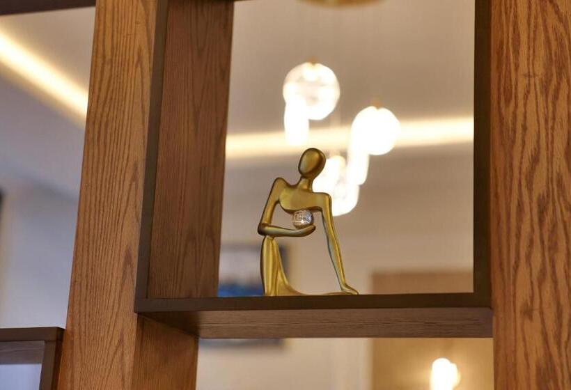 فندق الزوين   Alzuwain