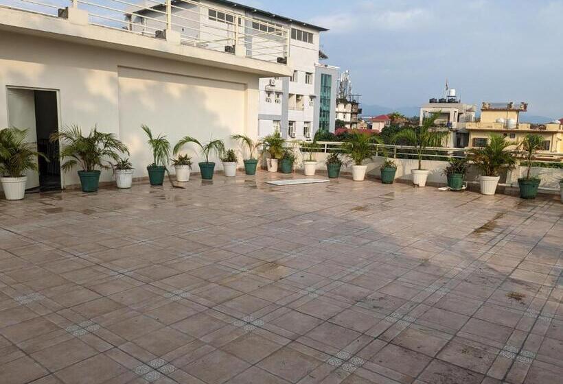 مبيت وإفطار 15 Verandah