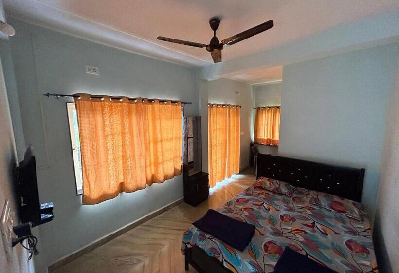 Bed and Breakfast Ashish Resort