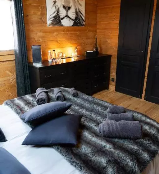 ベッドアンドブレックファースト Chambres Et Table D Hôtes Au Chalet Datcha