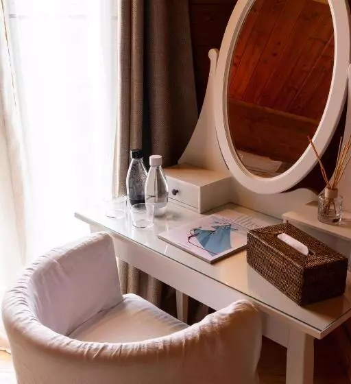 ベッドアンドブレックファースト Chambres Et Table D Hôtes Au Chalet Datcha