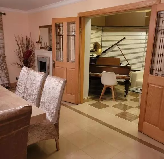 Aamiaismajoitus (B&B) Mountain View Kingscourt