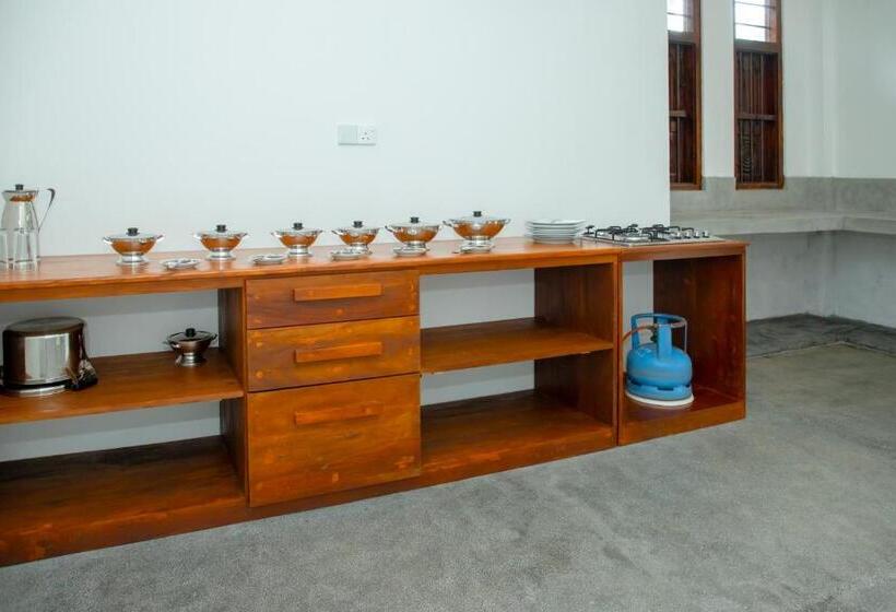 مبيت وإفطار Savindra Villa