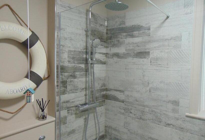 تختخواب و صبحانه Whitstable Lets