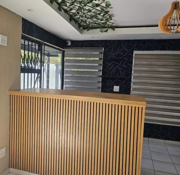 Aamiaismajoitus (B&B) Yello Guest House Ce2