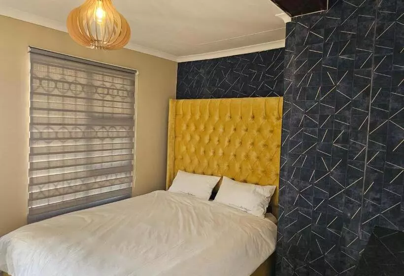 Aamiaismajoitus (B&B) Yello Guest House Ce2