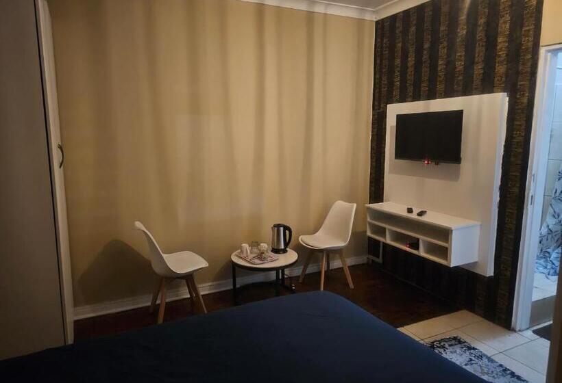 Bed and Breakfast Yello Guest House Ce2