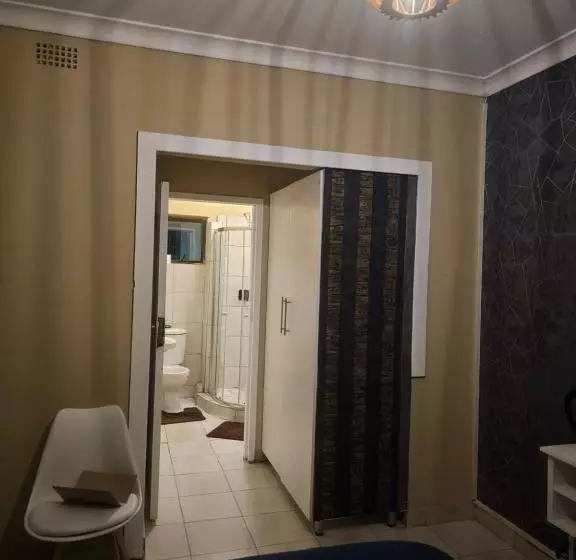 Aamiaismajoitus (B&B) Yello Guest House Ce2