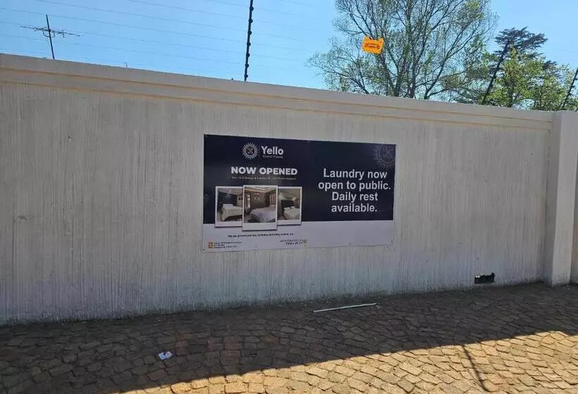 Aamiaismajoitus (B&B) Yello Guest House Ce2