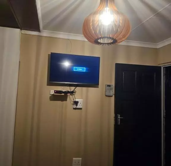 Aamiaismajoitus (B&B) Yello Guest House Ce2