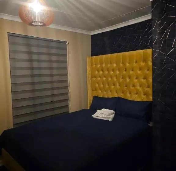 Aamiaismajoitus (B&B) Yello Guest House Ce2